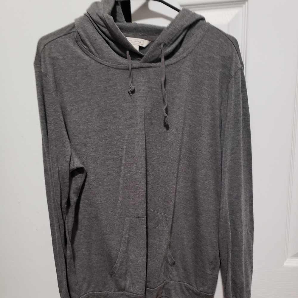 Long sleeve hooded shirt